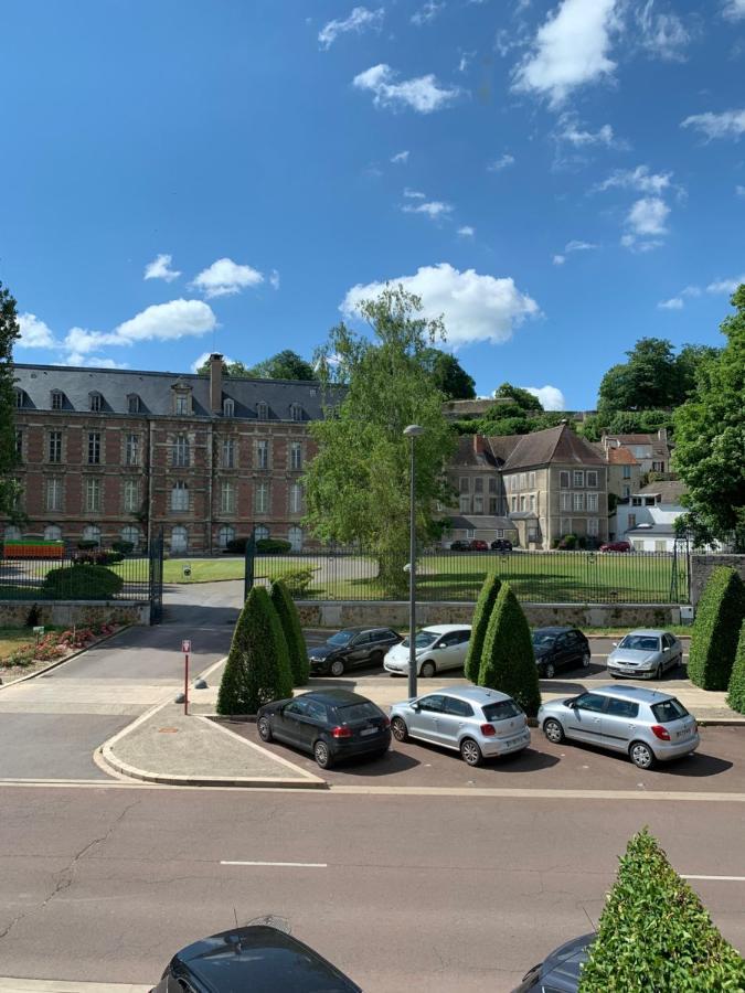 Les Remparts De Joussaume Latour Lägenhet Château-Thierry Exteriör bild