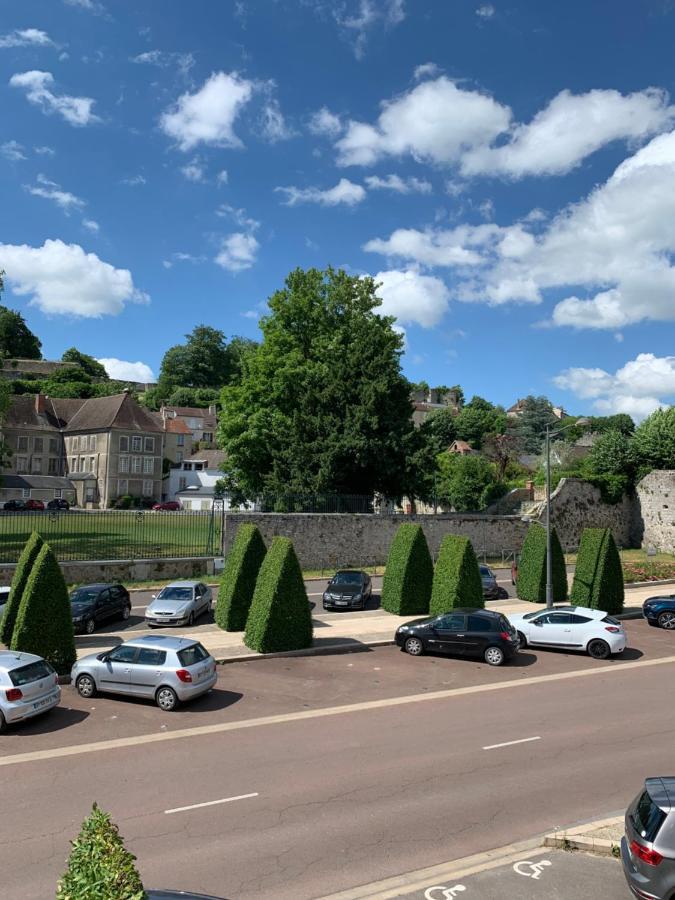 Les Remparts De Joussaume Latour Lägenhet Château-Thierry Exteriör bild
