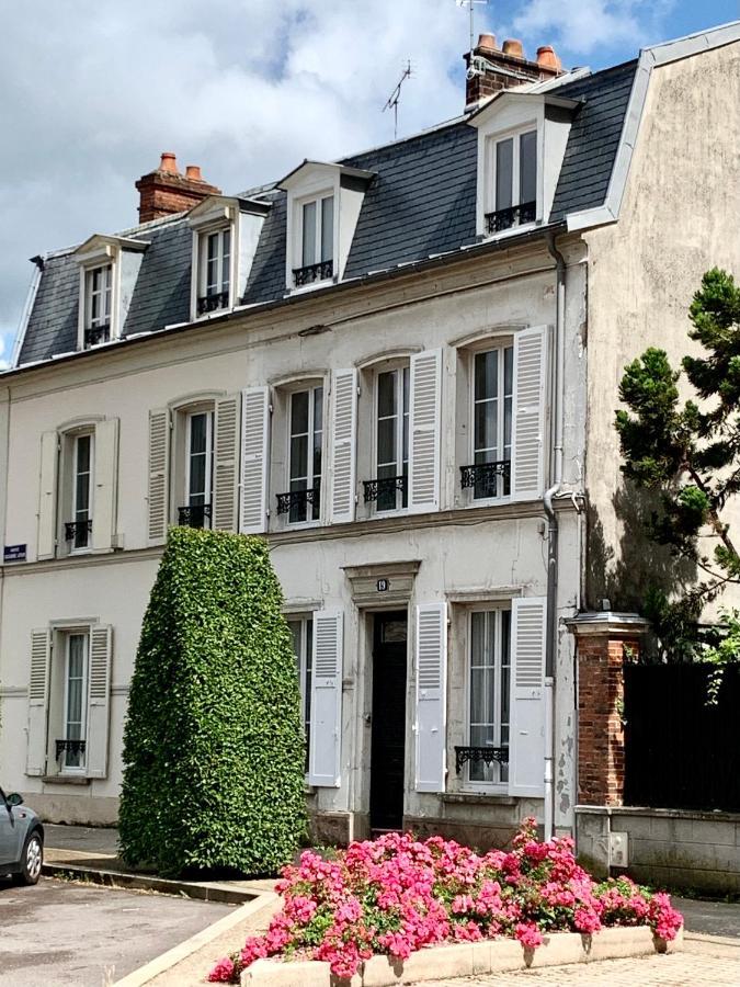 Les Remparts De Joussaume Latour Lägenhet Château-Thierry Exteriör bild